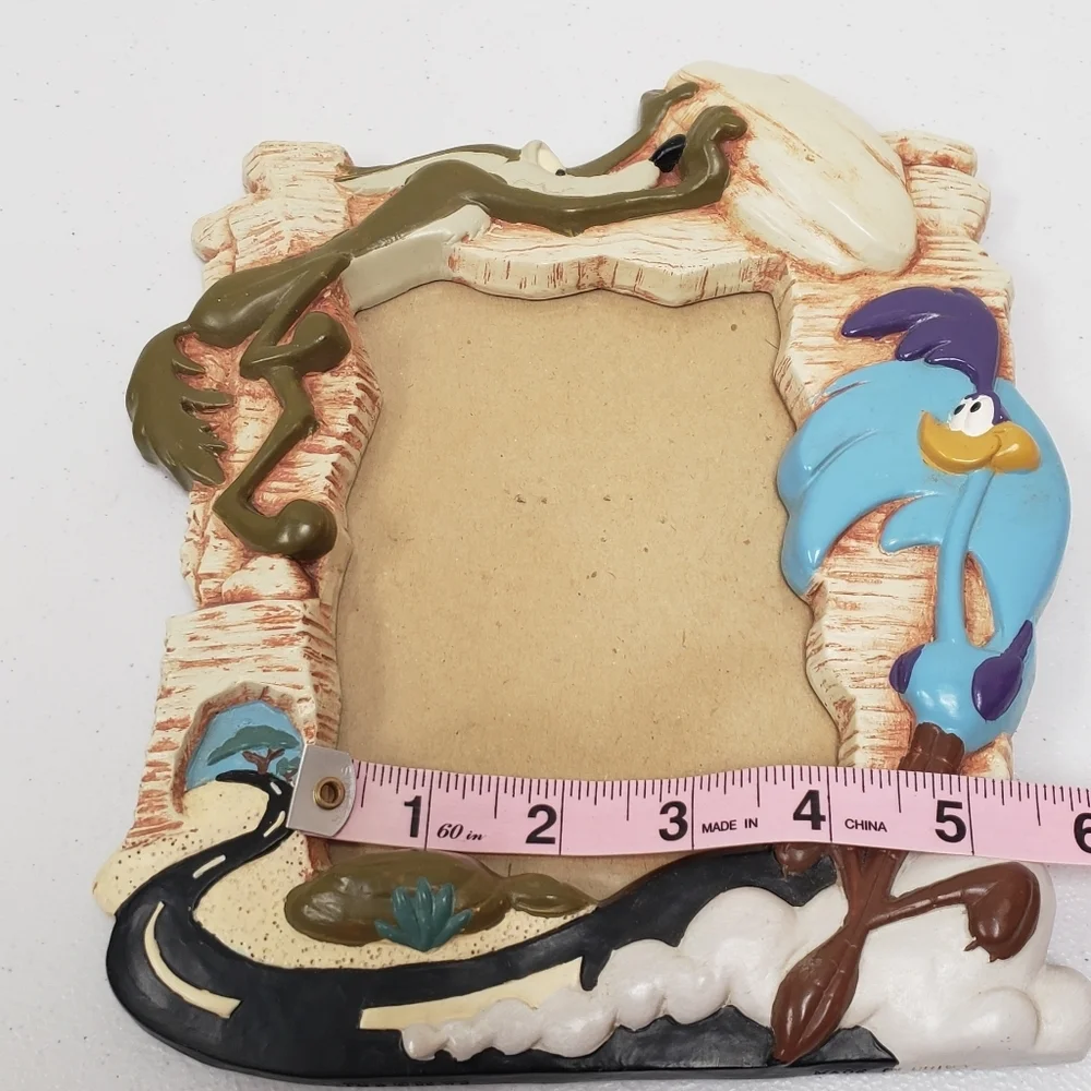 Warner Brothers Looney Tunes Wile E Coyote Road Runner Vintage Photo Frame - Picture 8 of 10